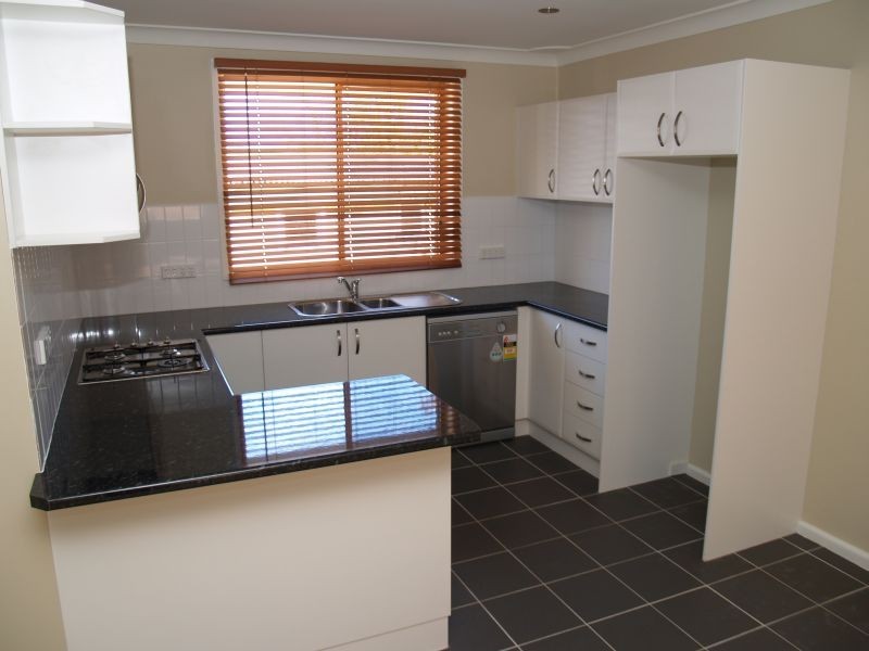 1/8 Cowper Street, Goulburn NSW 2580