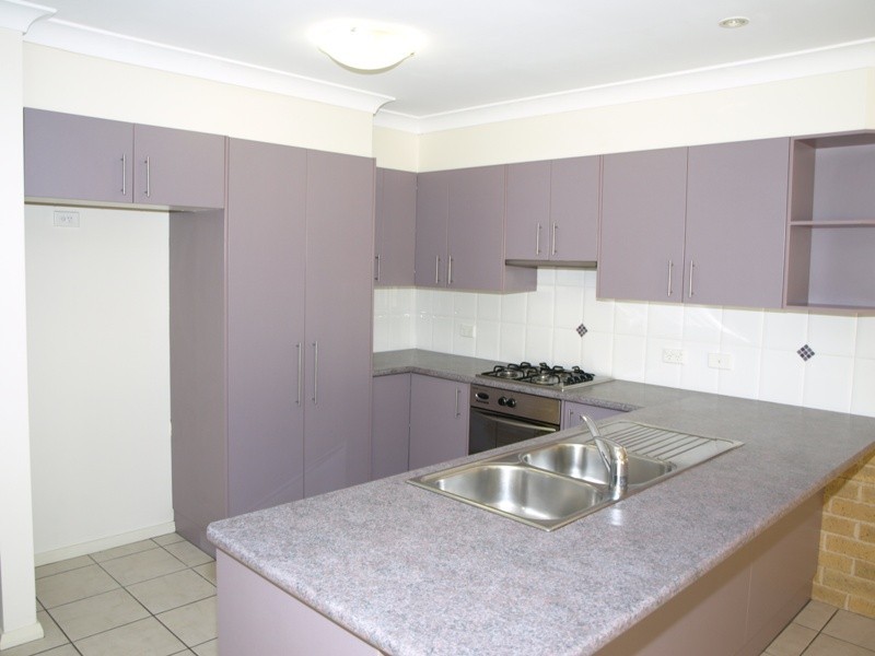 2/4 Moore Place, Goulburn NSW 2580