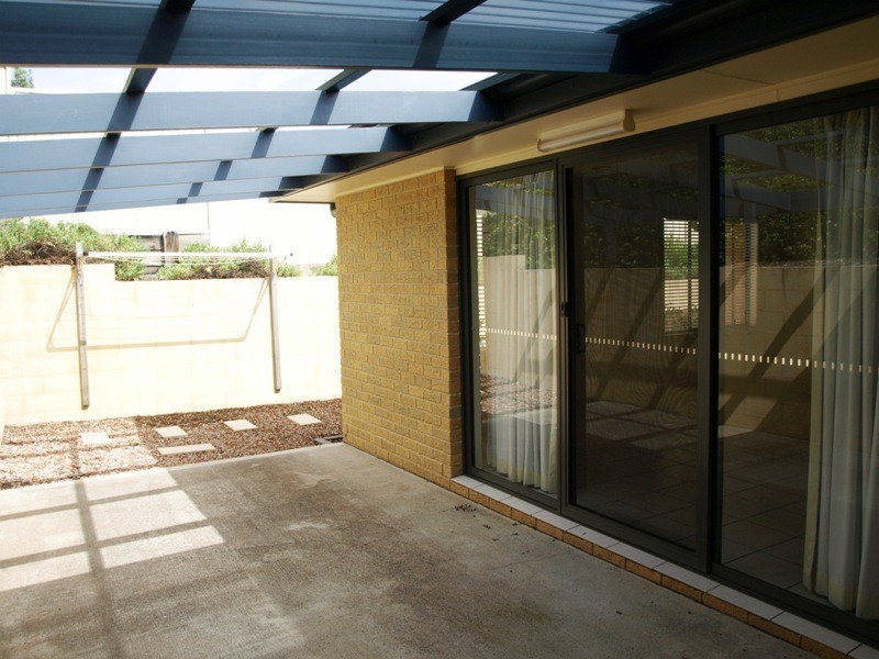 2/4 Moore Place, Goulburn NSW 2580