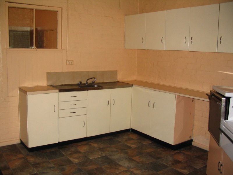 4 Wilmot Street, Goulburn NSW 2580