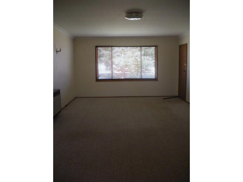 14a Taralga Road, Goulburn NSW 2580