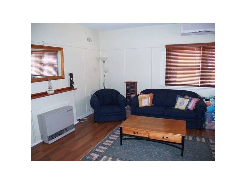 Nicholson Street, Goulburn NSW 2580