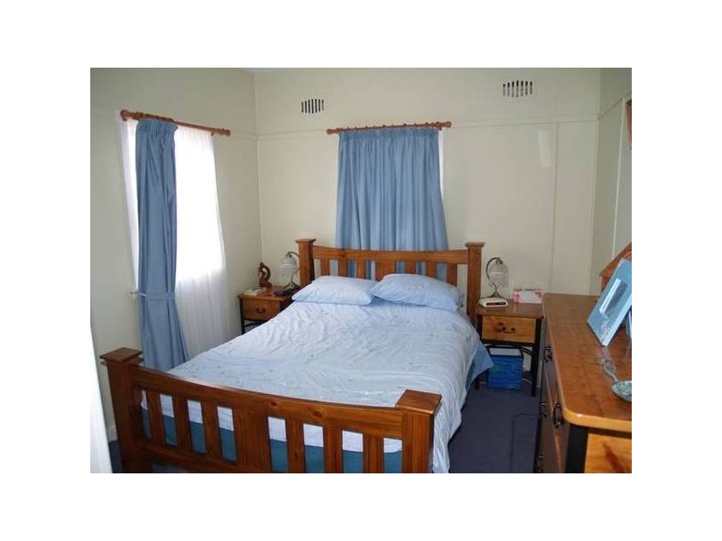 Nicholson Street, Goulburn NSW 2580