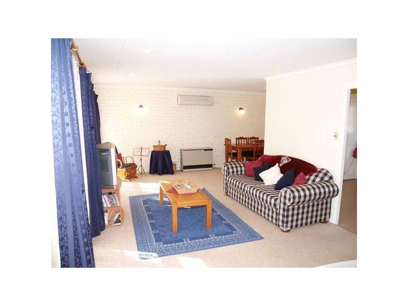 33 Dalley Street, Goulburn NSW 2580