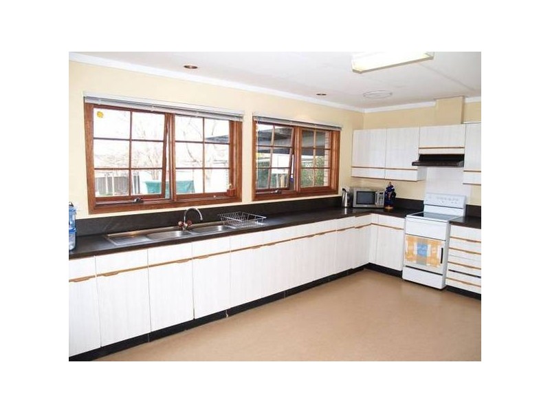 33 Dalley Street, Goulburn NSW 2580