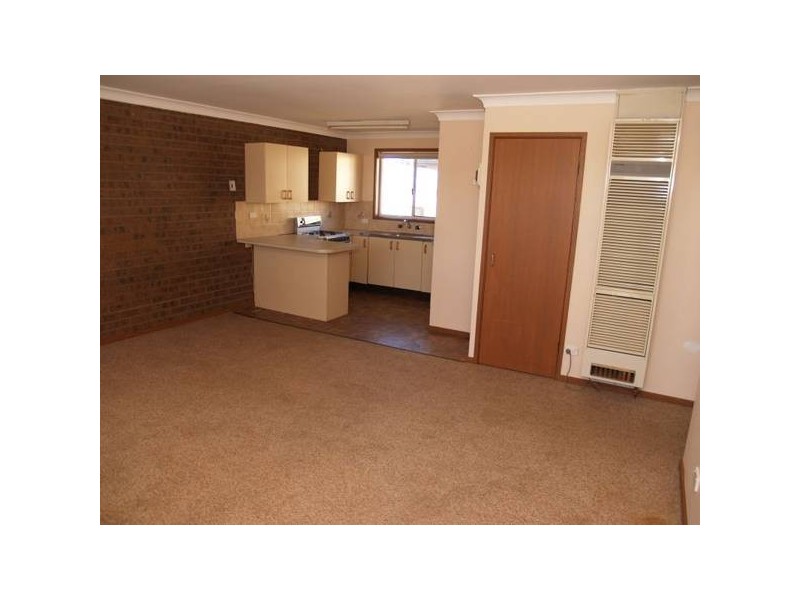 4/13a Cowper Street, Goulburn NSW 2580