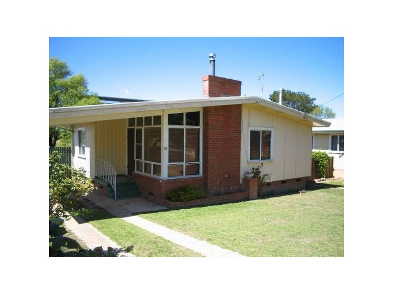 25 Nichols Street, Goulburn NSW 2580