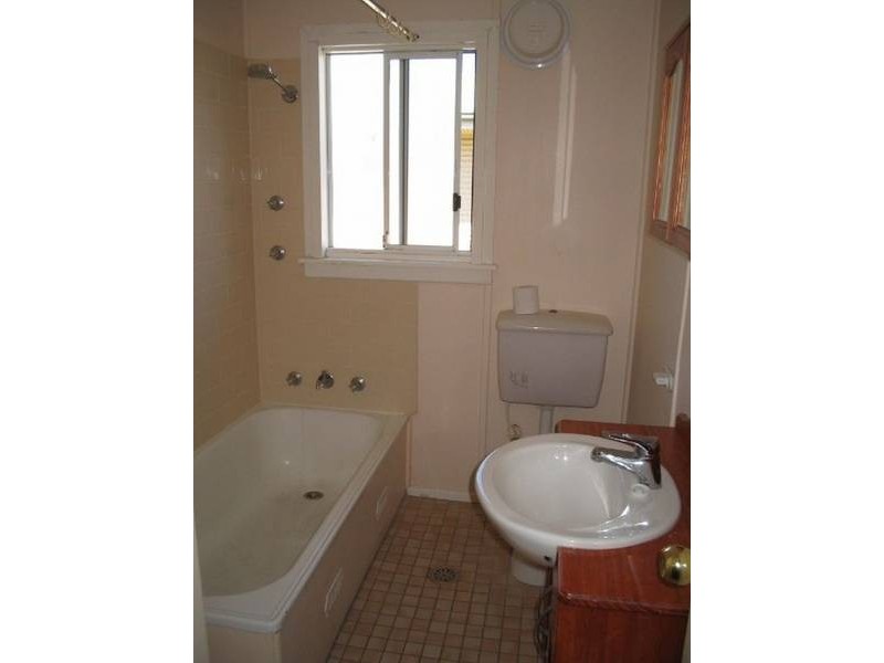 25 Nichols Street, Goulburn NSW 2580