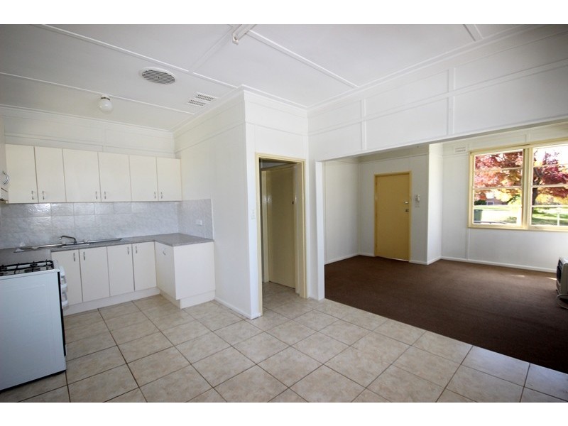 6 Martyr Street, Goulburn NSW 2580