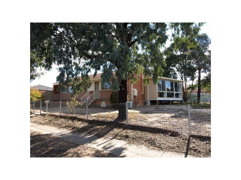 13 Ball Place, Goulburn NSW 2580