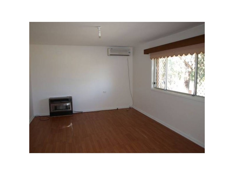 13 Ball Place, Goulburn NSW 2580