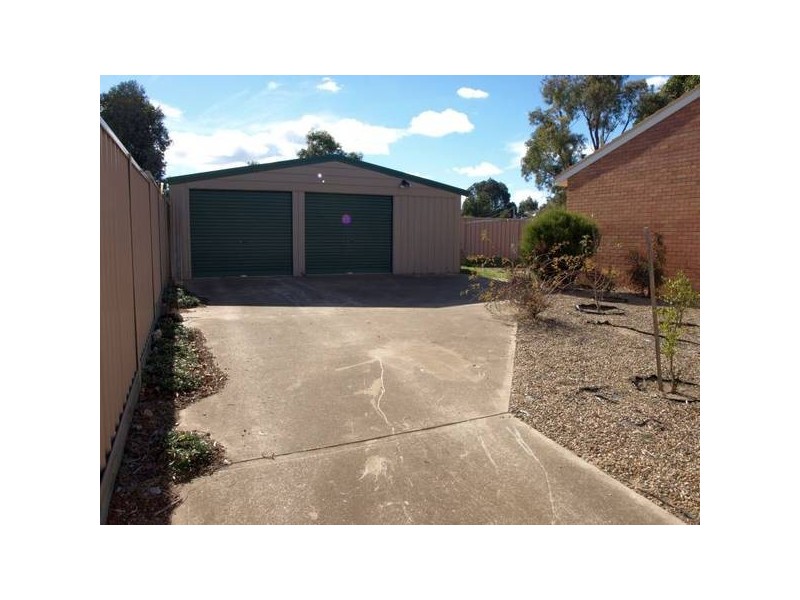 13 Ball Place, Goulburn NSW 2580