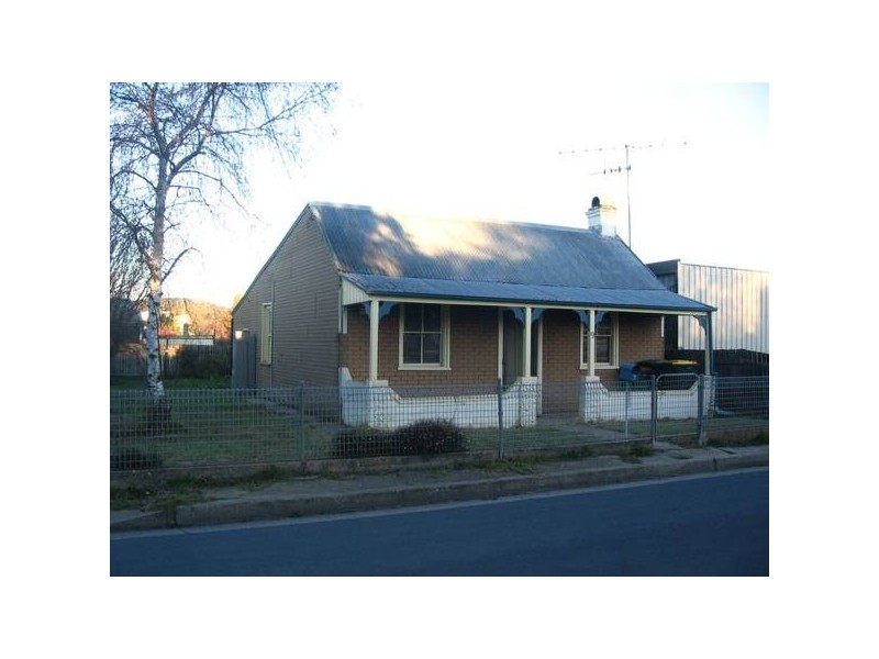 9 TAYLOR STREET, Goulburn NSW 2580