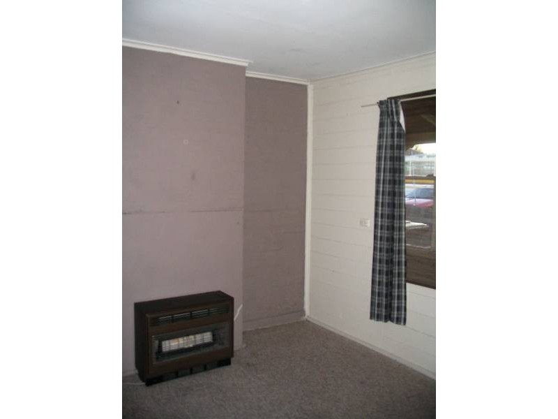 9 TAYLOR STREET, Goulburn NSW 2580
