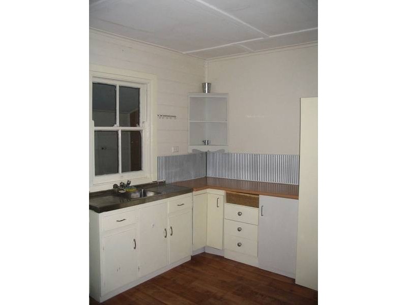 9 TAYLOR STREET, Goulburn NSW 2580