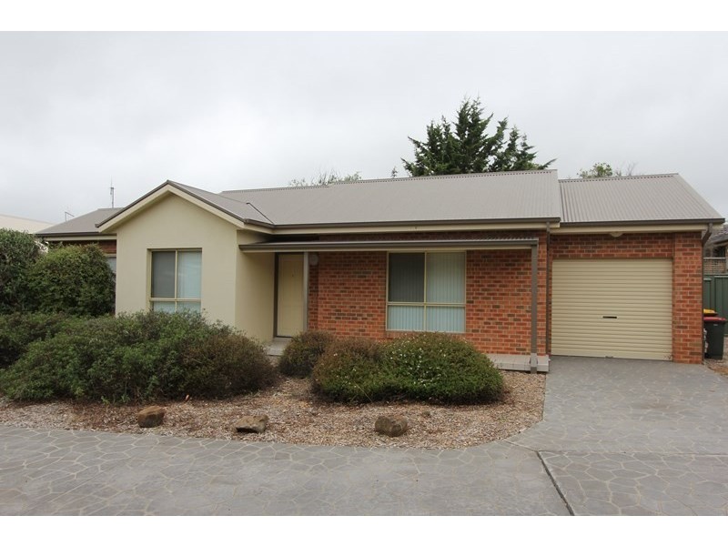 2/75 Comberemere Street, Goulburn NSW 2580