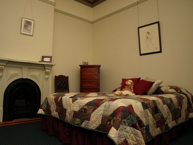 14 Kenmore Street, Goulburn NSW 2580