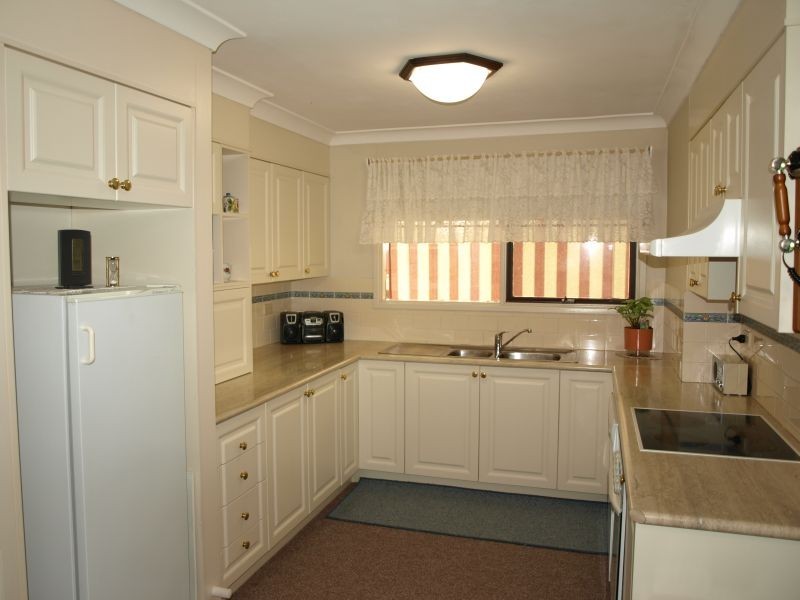 8 Dandarbong Crescent, Goulburn NSW 2580