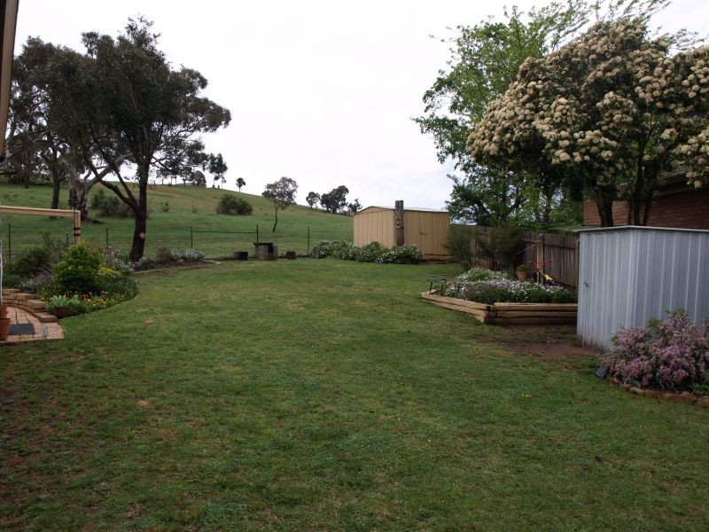 8 Dandarbong Crescent, Goulburn NSW 2580
