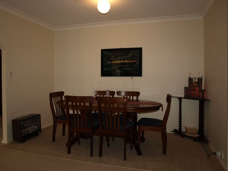 8 Dandarbong Crescent, Goulburn NSW 2580