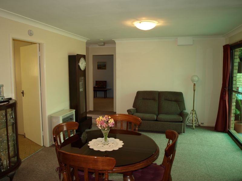 8 Dandarbong Crescent, Goulburn NSW 2580