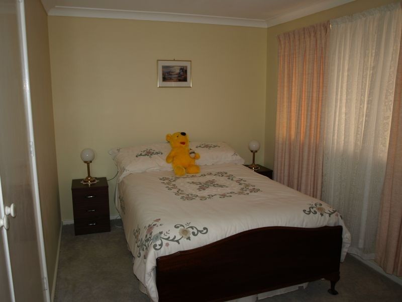 8 Dandarbong Crescent, Goulburn NSW 2580