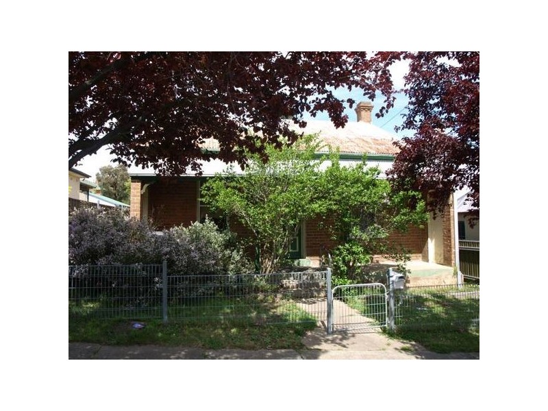 5 Victoria Parade, Goulburn NSW 2580