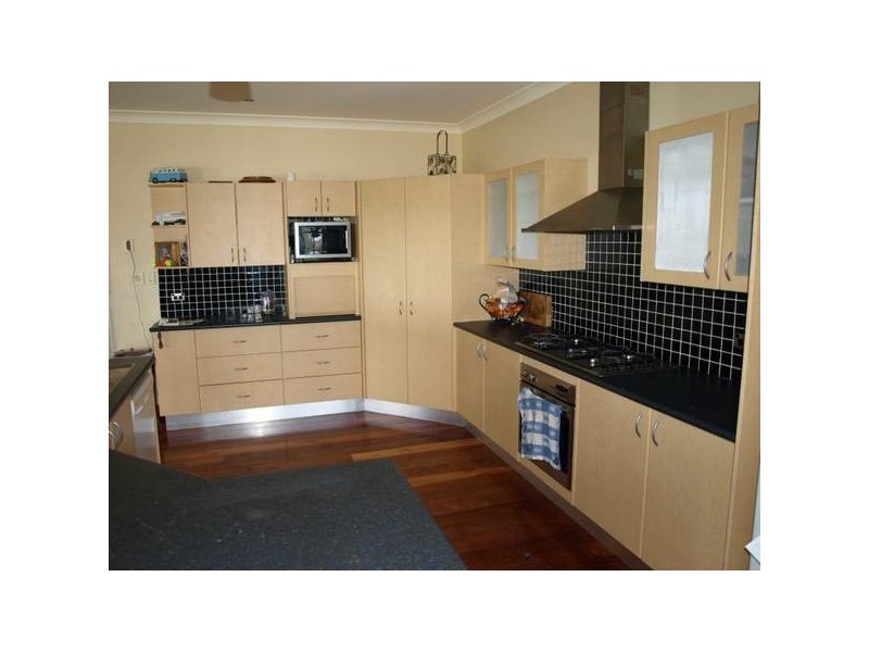 2 Barlow Place, Goulburn NSW 2580