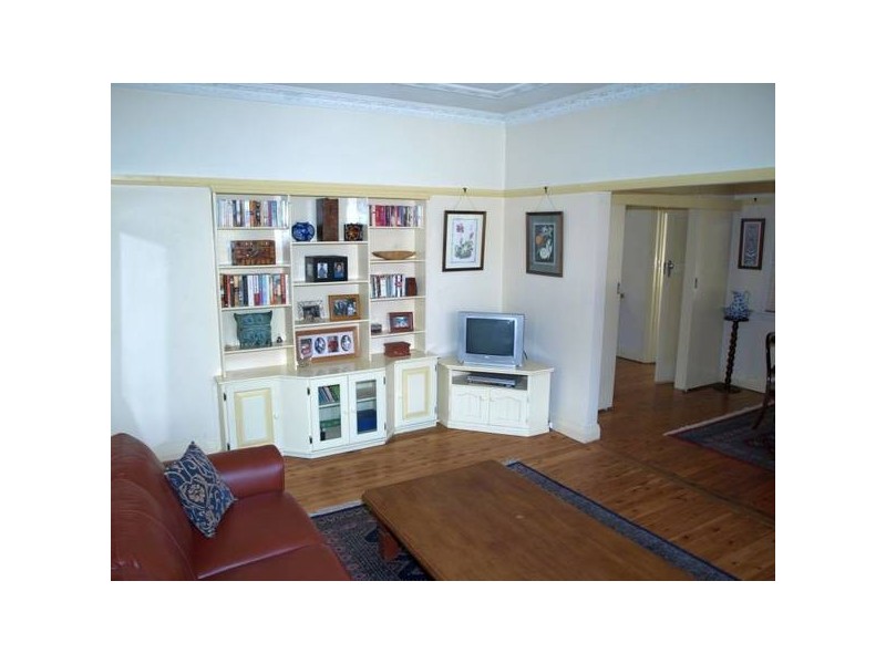 81 Clinton Street, Goulburn NSW 2580