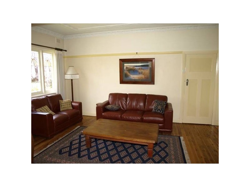 81 Clinton Street, Goulburn NSW 2580