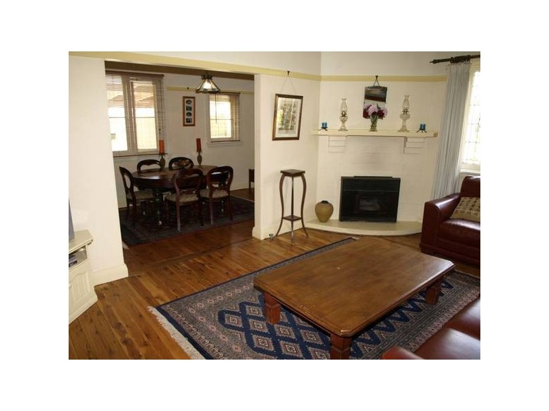81 Clinton Street, Goulburn NSW 2580