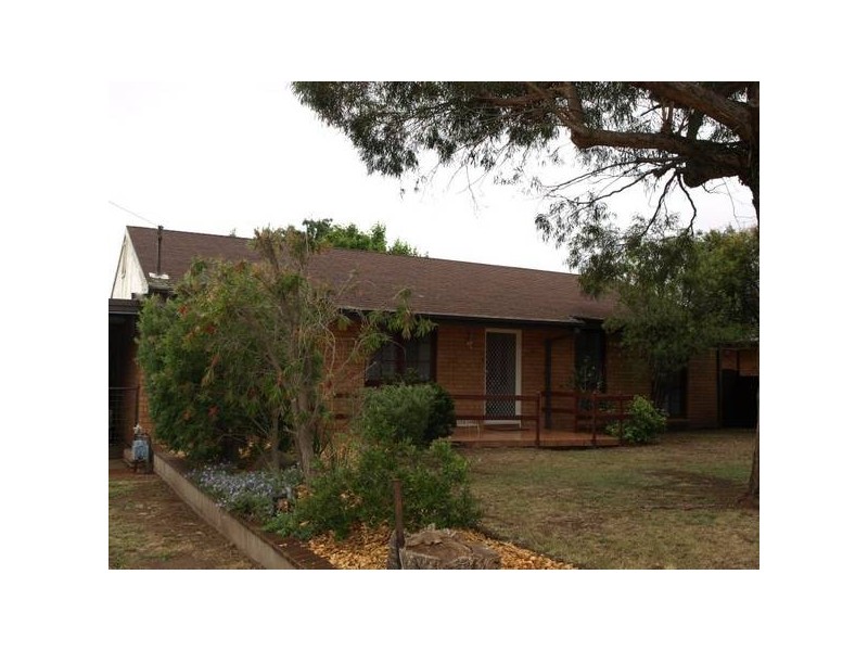 33 Dalley Street, Goulburn NSW 2580