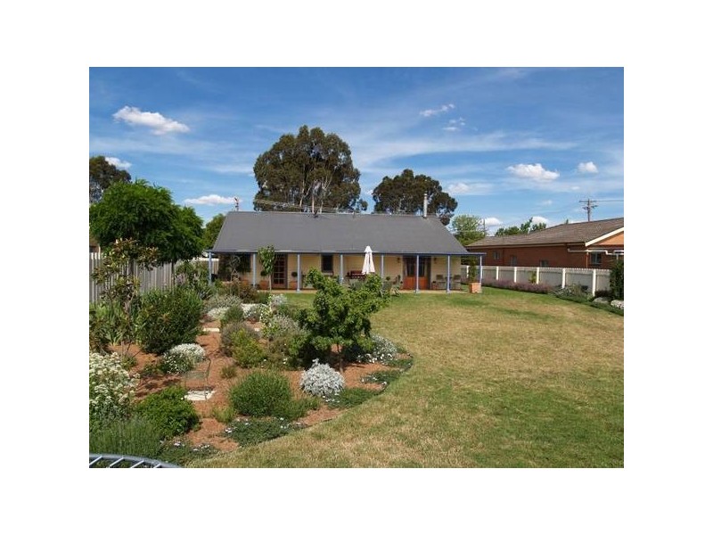 8 Allison Street, Goulburn NSW 2580