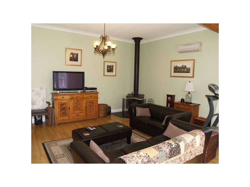 8 Allison Street, Goulburn NSW 2580