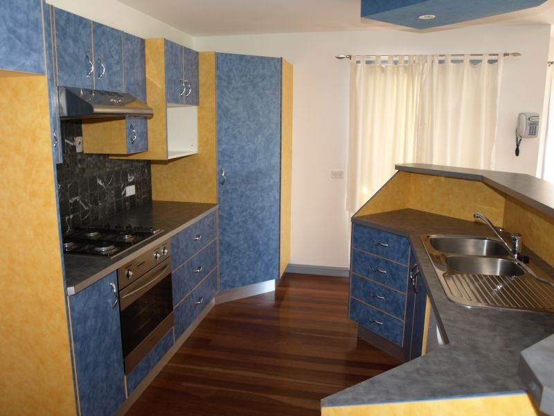 6 Amber Court, Goulburn NSW 2580