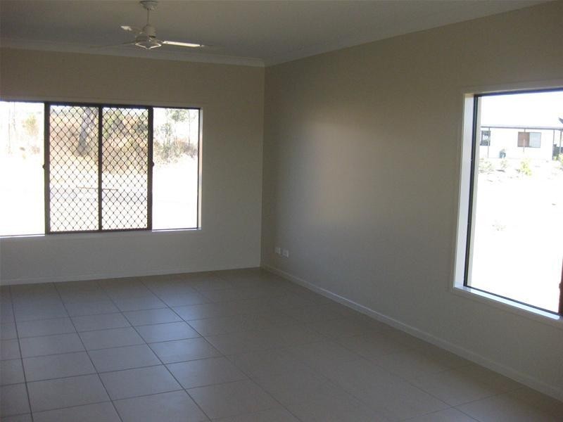 14 Damien Close, Mareeba QLD 4880