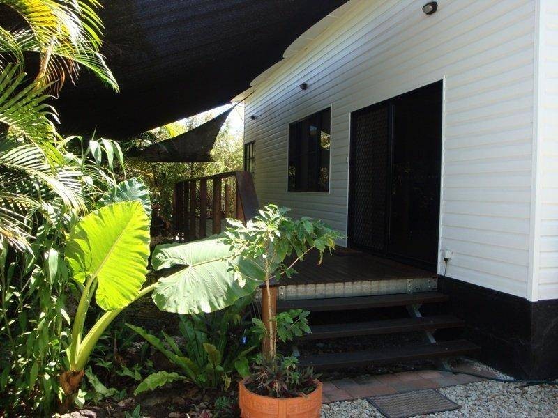 8 Casey Street, Mareeba QLD 4880