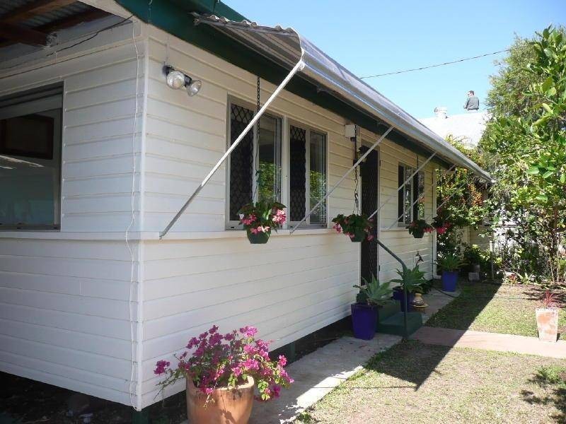 25 Robins Street, Mareeba QLD 4880