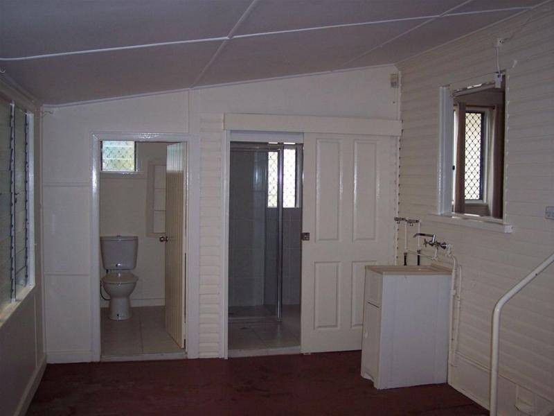 25 Robins Street, Mareeba QLD 4880