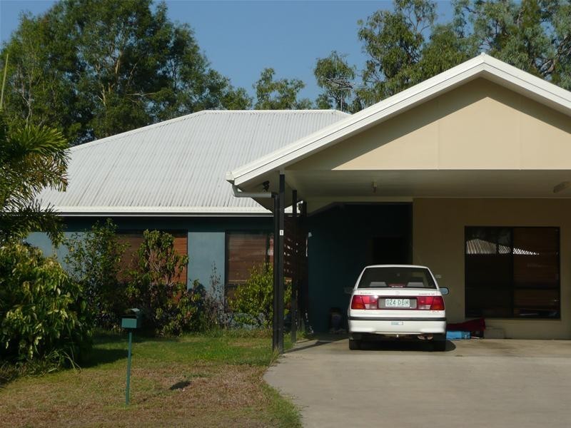 1 RIVER Drive, Mareeba QLD 4880