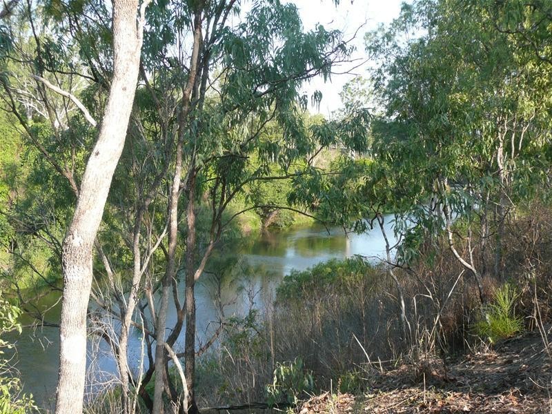 1 RIVER Drive, Mareeba QLD 4880
