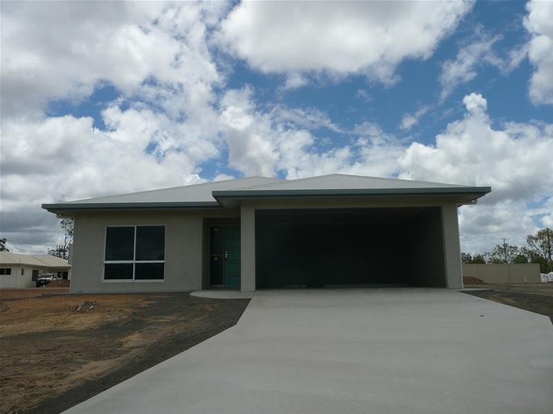 50 Mirrabook Avenue, Mareeba QLD 4880