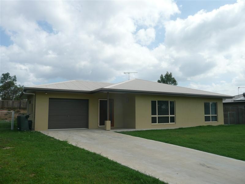 21 RIVER Drive, Mareeba QLD 4880