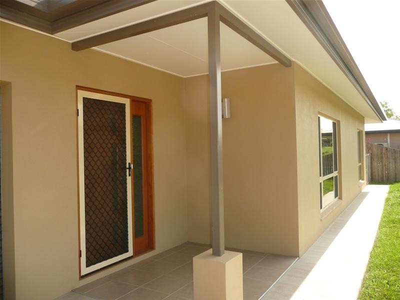 21 RIVER Drive, Mareeba QLD 4880