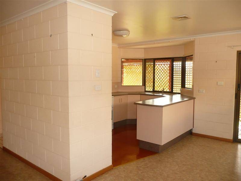 5 MOUNTAINVIEW Close, Mareeba QLD 4880