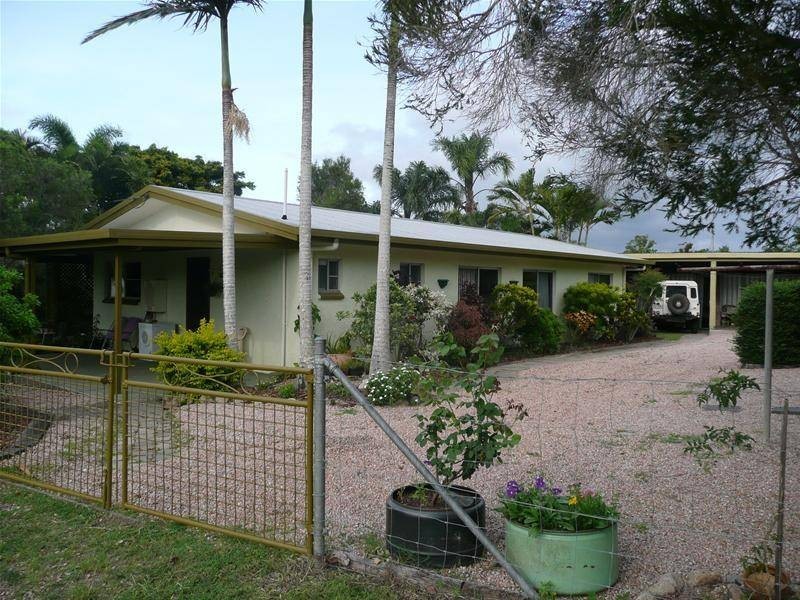5 VAINS Close, Mount Molloy QLD 4871