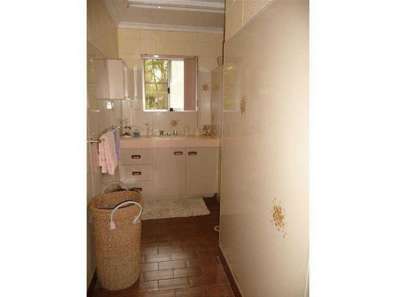 5 VAINS Close, Mount Molloy QLD 4871