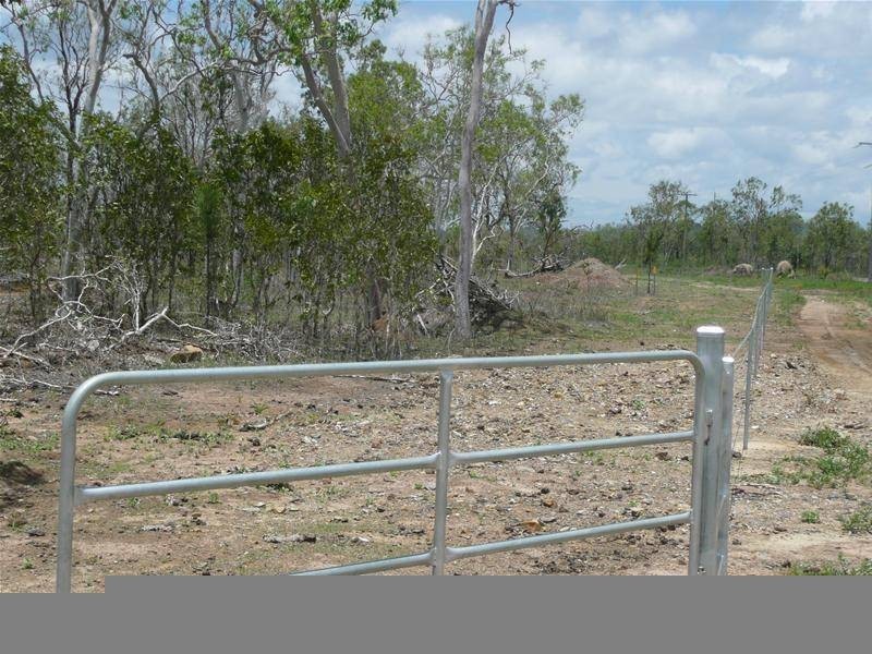 301 PENINSULA DEVELOPMENT Road, Mareeba QLD 4880
