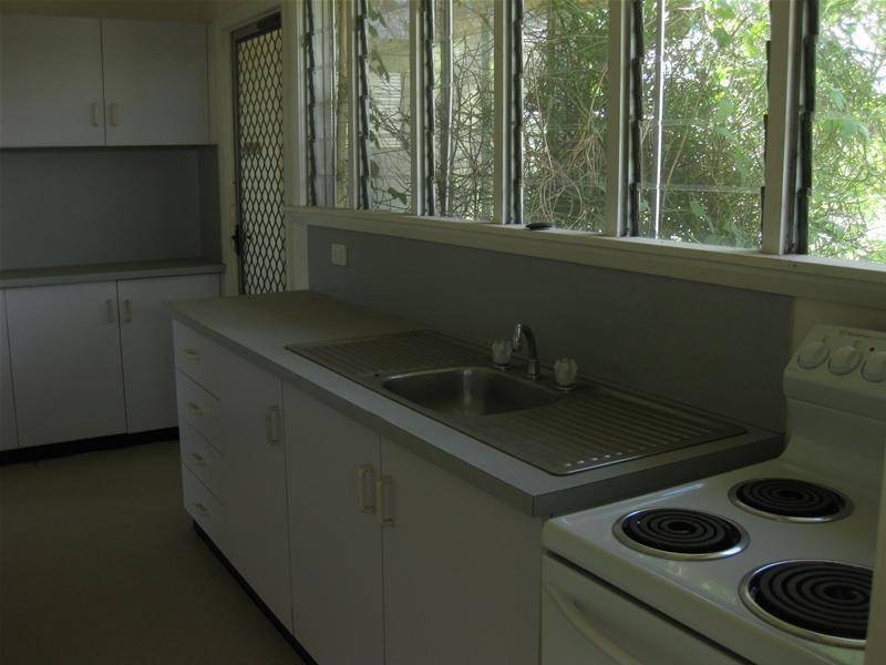 19 Peters Street, Mareeba QLD 4880