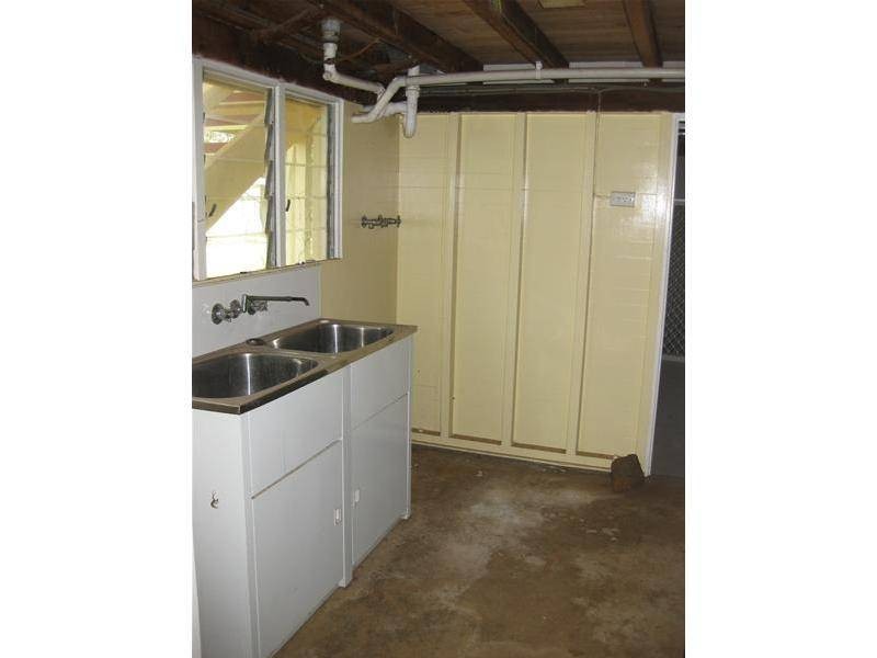 19 Peters Street, Mareeba QLD 4880